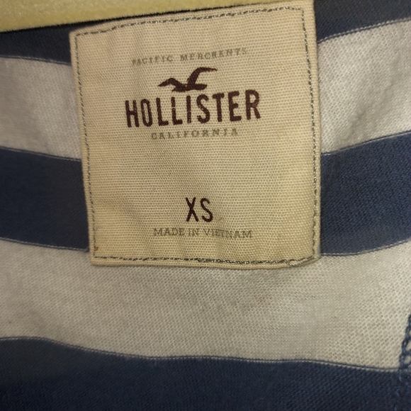 HOLLISTER Blue and White with Flower Tank Top Size XS - Picture 4 of 4